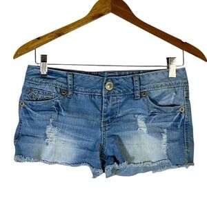 Amethyst Distressed Low Rise Jean Shorts Size 5 Light Wash Denim Casual Y2K
